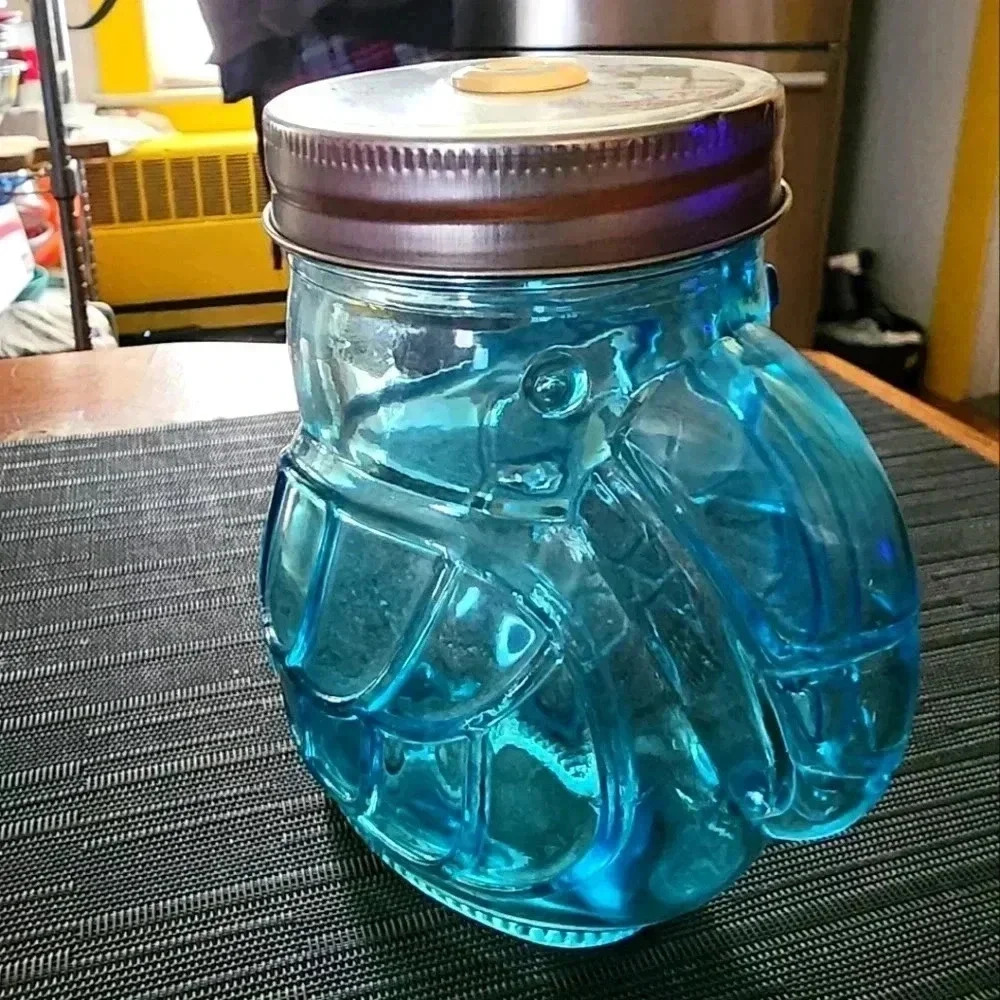 1 Blue & 1 Pink Toucan-Shaped Mason Jar type drinking containers w/Lid - Picture 3 of 5